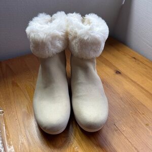 Dkny leather faux fur boots size 6.5